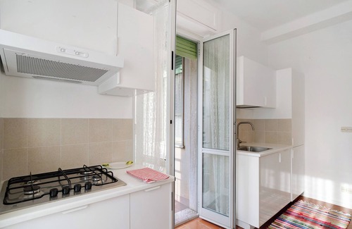 Alassio Apartment | Apartment 'Casa Gallo' with Private Terrace, Balcony and Air Conditioning