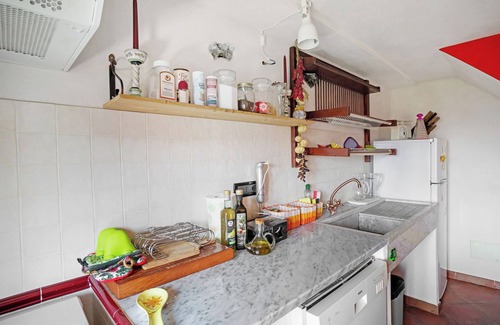 Grattino Apartment | Apartment 'Casa Grattino' with Mountain View and Private Terrace