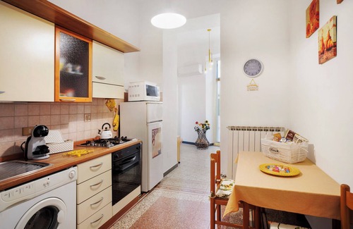 Imperia Apartment | Apartment 'Casa Vacanza Teresita' with Private Terrace, Wi-Fi and Air Conditioning