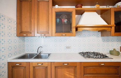Old Town Apartment | Apartment "Casa Vacanze Mare Blu" with Garden, Balconies & Wi-Fi