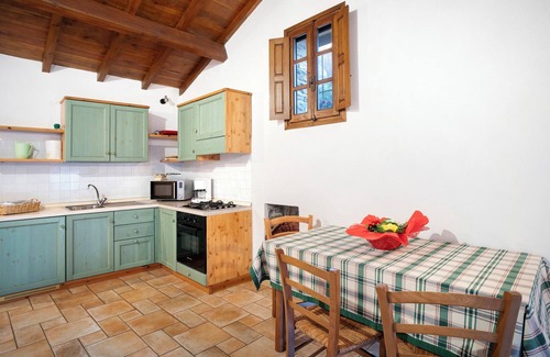 Rezzo Apartment | Apartment 'Casa Verde - Sciu´ Pepin' with Private Terrace, Private Garden and Wi-Fi