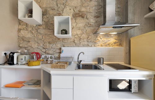 Boragni Apartment | Apartment "Casa Virginia - Vigna" with Sea View, Shared Pool & Wi-Fi