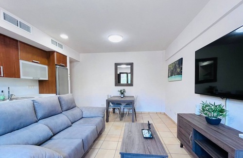 Hacienda del Alamo Apartment | Apartment CasaDeLuxe Pueblo Espanol with Shared Pool & Wi-Fi