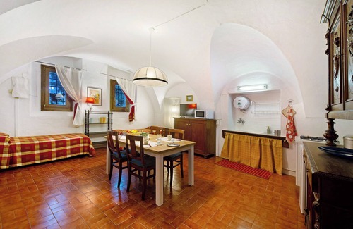 Saint Maurice Apartment | Apartment 'Cascina Des Religieuses - Cheminée' with Mountain Viewi