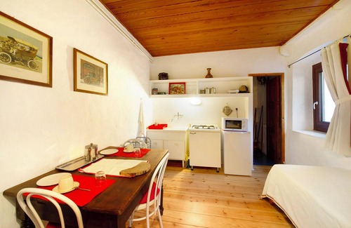 Saint Maurice Apartment | Apartment 'Cascina Des Religieuses - Tilleul' with Mountain View, Private Terrace and Wi-Fi