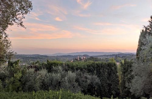 Chateauneuf-Grasse Apartment | Apartment Cézanne with heated pool and private garden