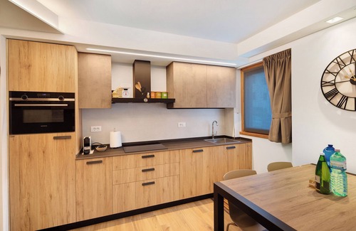 Isolaccia Apartment | Apartment 'Chalet Emma Isolaccia' with Mountain View, Private Terrace and Wi-Fi