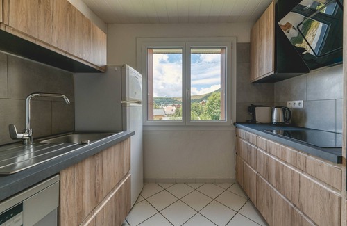 Jeux Apartment | Apartment 'Choucas' with Mountain View and Balcony