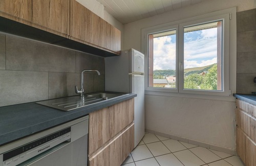Jeux Apartment | Apartment 'Choucas' with Mountain View and Balcony