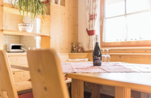 Mareo Apartment | Apartment "Ciasa Tlara Alma" Near the Ski Lift with Mountain View & Garden