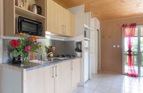 Gravieres House | Apartment 'Cindy - Mas Lachamp' with Mountain View, Shared Pool and Air Conditioning