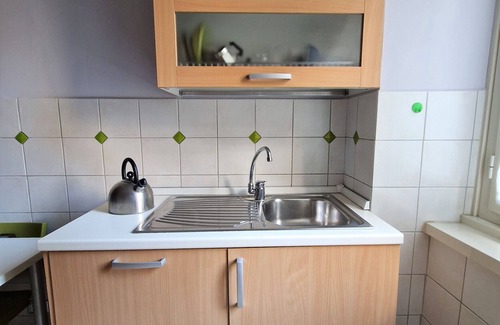 Monte Sacro Apartment | Apartment 'Claudia - Valpo39' with Balcony, Wi-Fi and Air Conditioning