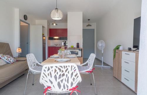 La Jetee Apartment | Apartment Clos Isabelle by Interhome