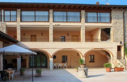 Cunettone Apartment | Apartment Colombaro Vecchio-7 by Interhome