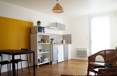 La Roche-sur-Yon Apartment | Apartment-Comfort-Wet room-Garden View