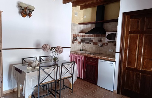 Consuegra Apartment | Apartment 'Corredor' with Shared Terrace, Wi-Fi and Air Conditioning