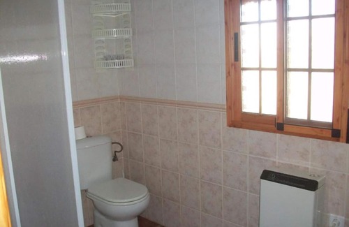La Iruela Apartment | Apartment 'Cortijo el Lerele' with Mountain View, Pool, Terrace & Wi-Fi