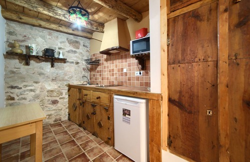 Ejulve Apartment | Apartment-Cottage-Ensuite with Shower-Los Pajarcicos- El Lucero