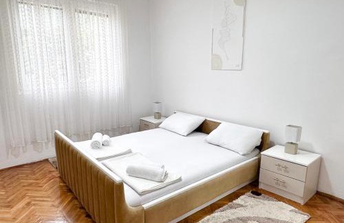 Sutomore Apartment | Apartment D-moll