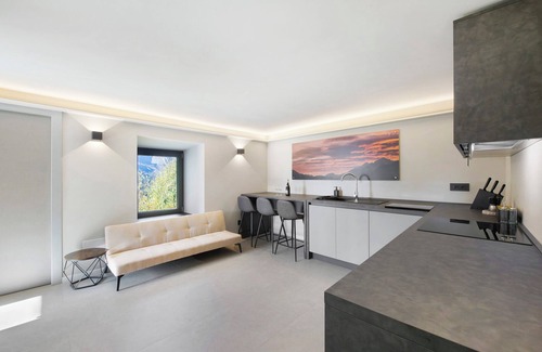 Pont-Saint-Martin Apartment | Apartment 'Da Primo - Alloggi Vacanze P1' with Mountain View, Wi-Fi and Air Conditioning