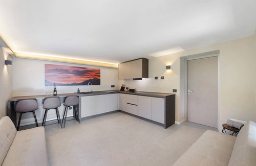 Pont-Saint-Martin Apartment | Apartment 'Da Primo - Alloggi Vacanze P1' with Mountain View, Wi-Fi and Air Conditioning
