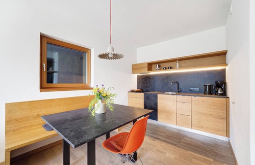 Schenna Apartment | Apartment 'Dahoam - Gardensuite L' with Mountain View, Shared Pool and Wi-Fi