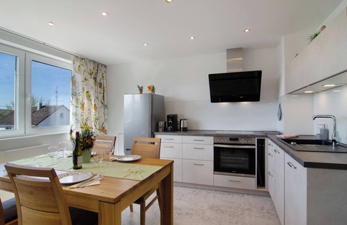 Salem Apartment | Apartment 'Das Kleine Glück' with Mountain View, Private Terrace and Wi-Fi