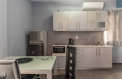 Salamis Apartment | Apartment 'Dias' with Sea View, Wi-Fi and Air Conditioning