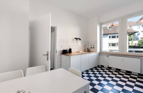Pforzheim Apartment | Apartment 'Die Bleichstraße' with Balcony and Wi-Fi