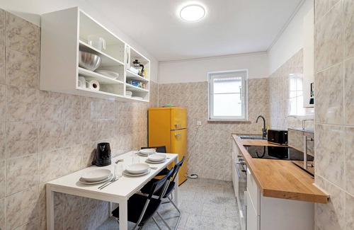 Pforzheim Apartment | Apartment 'Die Edisonstraße' with Wi-Fi