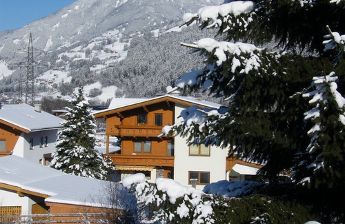 Distelberg Apartment | Apartment directly at the Aufenfeld campsite