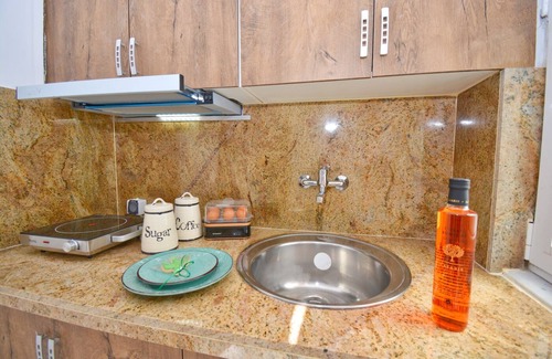 Agios Gordios Apartment | Apartment 'Doliva Erietta with Private Pool' with Mountain View, Wi-Fi and Air Conditioning