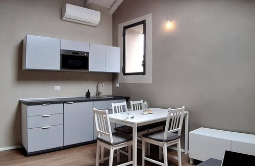 Domaso Apartment | Apartment 'Domas Home N 3' with Wi-Fi and Air Conditioning