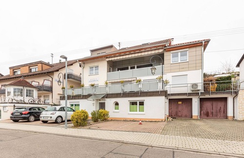 Bad Bellingen Apartment | Apartment 'Doppelzimmer Zuzüglich Schlafraum' with Private Terrace and Wi-Fi