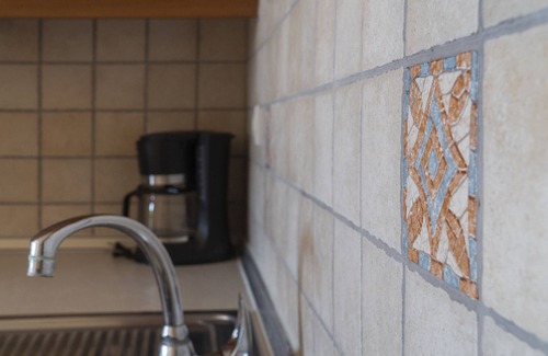 Agios Georgios Pagon Apartment | Apartment Dora Pagoi 3 with Mountain View, Shared Garden & Wi-Fi