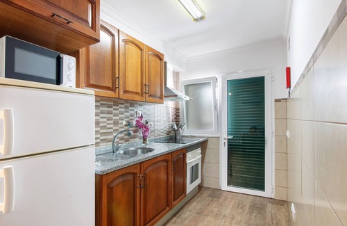 Vila Real Santo Antonio Apartment | Apartment 'Dourado' with Balcony, Wi-Fi and Air Conditioning