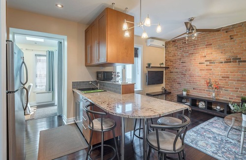 International District Apartment | Apartment downtown Montreal 2 Beds 6H