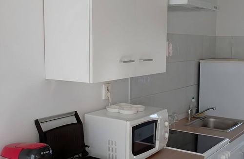 Beauvais Apartment | Apartment 'Duplex 40 M2 Centre Ville' with Wi-Fi