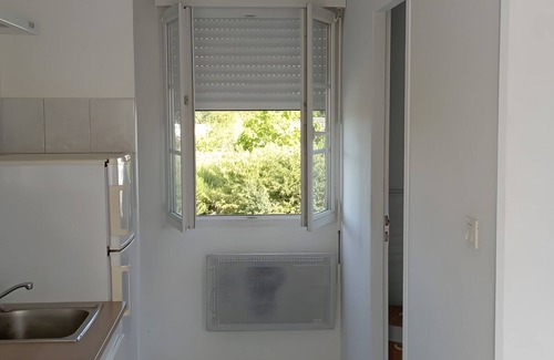 Beauvais Apartment | Apartment 'Duplex 40 M2 Centre Ville' with Wi-Fi