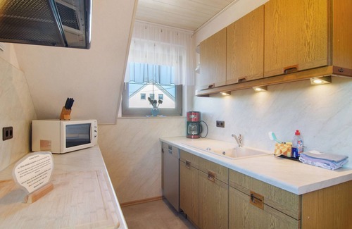 Unteruhldingen Apartment | Apartment 'Enderle' with Balcony and Wi-Fi