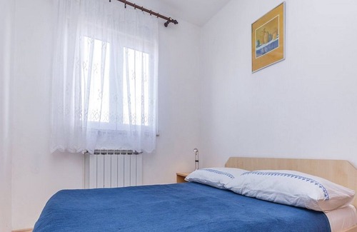Raslina Apartment | Apartment Eugen - Three Bedroom Apartment with Balcony
