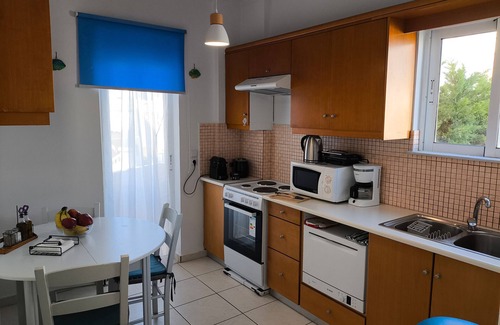 Nea Chora Apartment | Apartment 'Eftichia Nea Chora' with Mountain View, Shared Garden and Wi-Fi