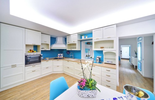 Fiumelatte Apartment | Apartment "El Lavandee" with Lake Access, Lake & Mountain View, A/C, Wi-Fi