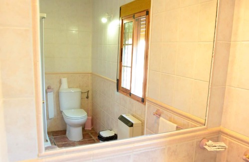 La Iruela Apartment | Apartment 'El Lerele 1' with Mountain View, Shared Pool & Wi-Fi