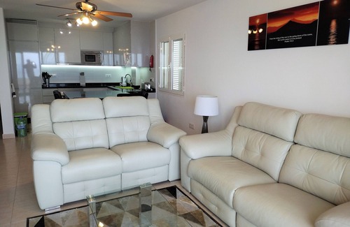 La Parata Apartment | Apartment 'El Mirador De La Mar' with Sea View, Wi-Fi and Air Conditioning