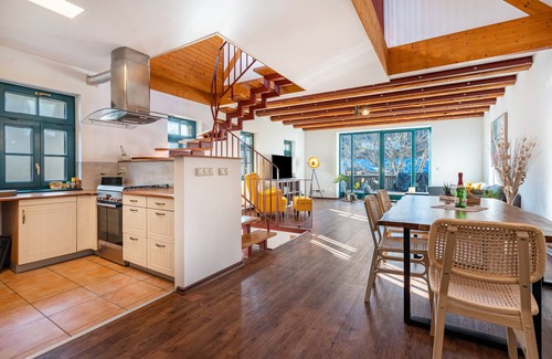 Radebeul Apartment | Apartment 'Elbloft Radebeul Mit' with Private Terrace and Wi-Fi