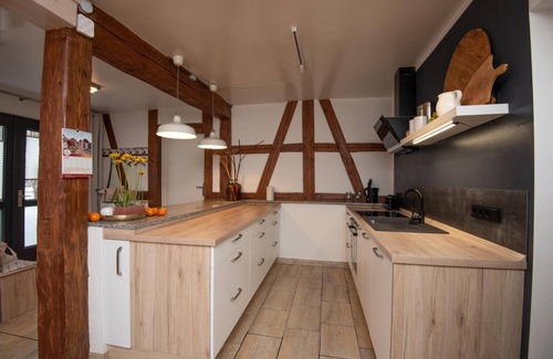 Suhl Apartment | Apartment 'Eliese In Suhl' with Private Terrace, Private Garden and Wi-Fi