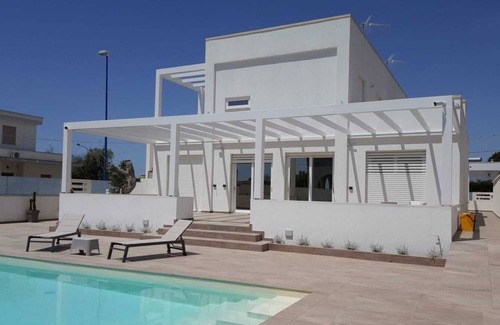 Torre Suda Apartment | Apartment "Elite Luxury Residence 1" with Sea View, Pool & Terrace