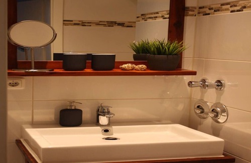 Zentrum-Sued Apartment | Apartment-Ensuite with Shower-Terrace near Bayerischer