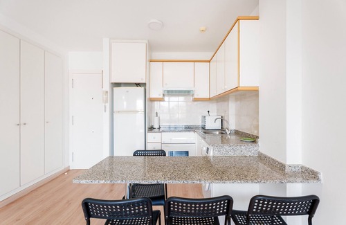 Canet de Berenguer Apartment | Apartment 'Lopimar Jose Segrelles' with Private Terrace, Wi-Fi and Air Conditioning